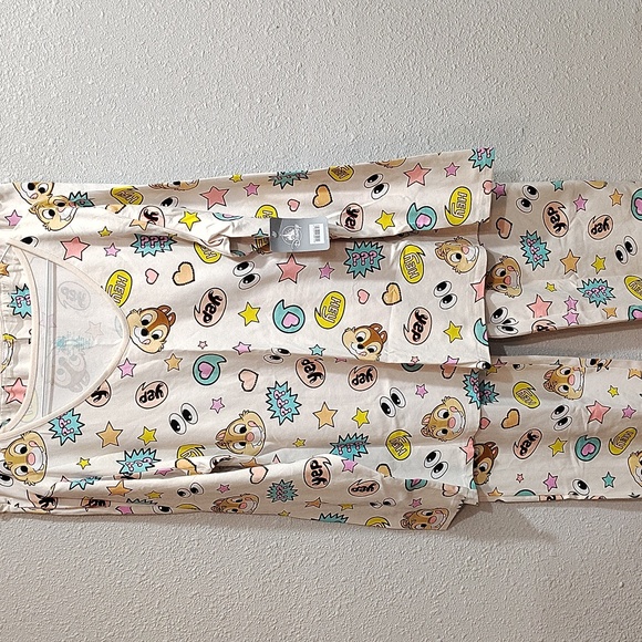 Disney Cream and Multicolor Ladies Pajama Set, Chip And Dale Pajama Set - Picture 8 of 11